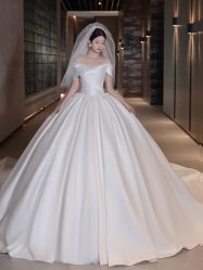 -不晚国际婚纱礼服