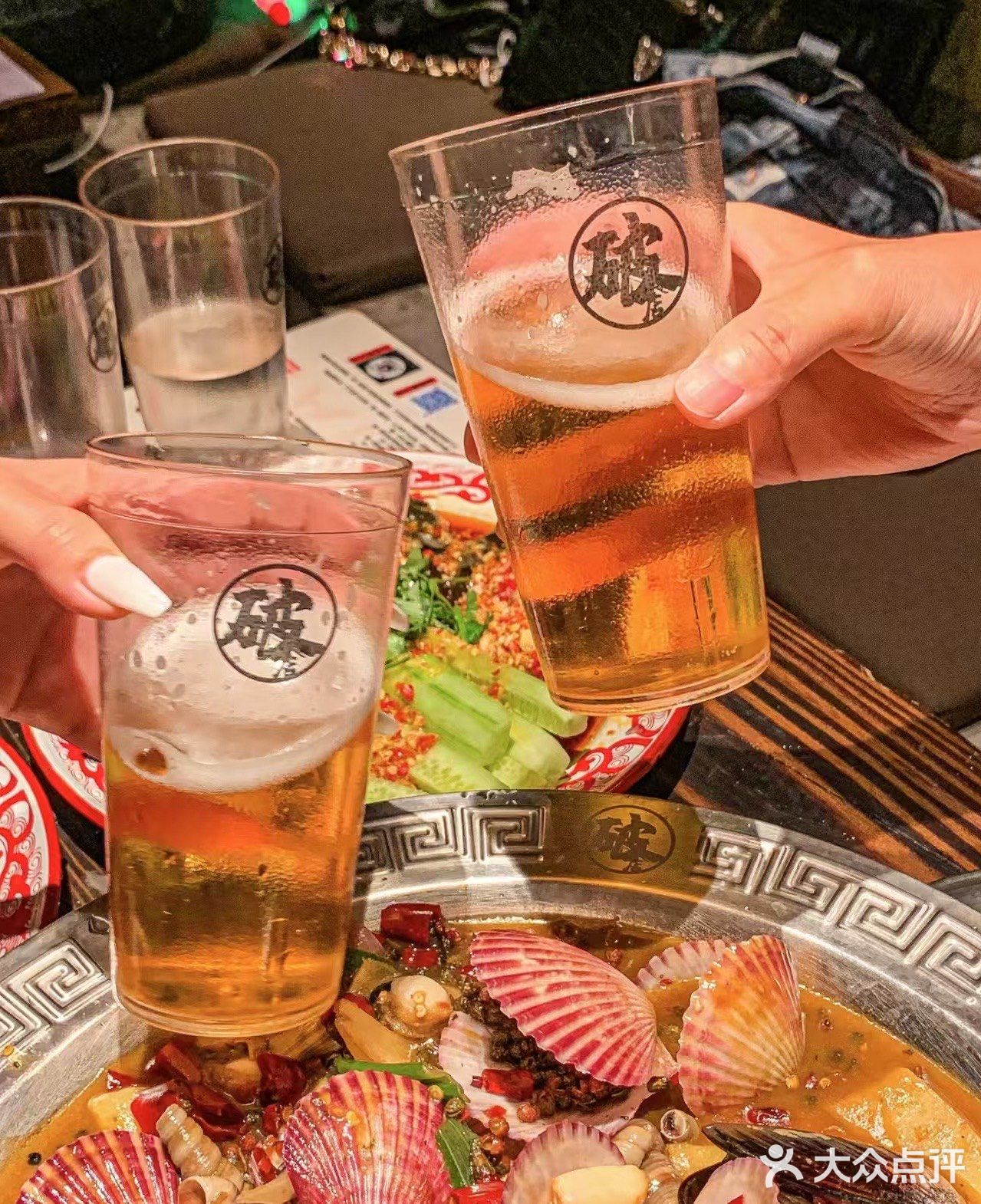 破店肥蛤，陪你共度除夕烟火