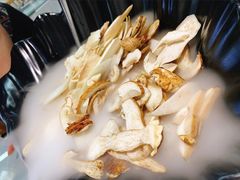 松茸菌-名善山珍·野生菌汤锅(文殊院店)