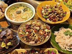 -老滇山寨•云南特色菜•地方菜•民族风情歌舞表演(金碧店)