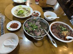 -周记翘脚牛肉
