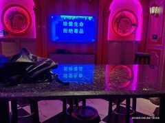 -UK派对KTV(日月广场店)