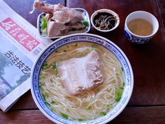 白汤面底-同得兴 Since·1995 传统苏式面馆(嘉馀坊店)