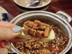 -Cuc Gach Quan Restaurant