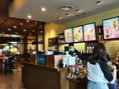 -星巴克臻选(成都环球乐天店)