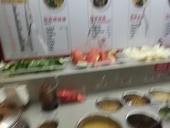 自助调料区-海底捞火锅(勒泰店)