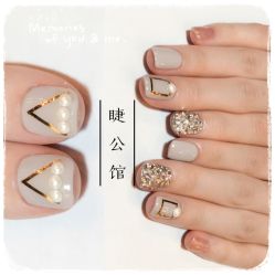 -睫乐园•睫公馆•美睫美甲沙龙