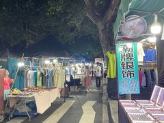 -吴山路夜市