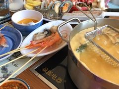 -樾餐厅泰式海鲜火锅(民歌湖店)