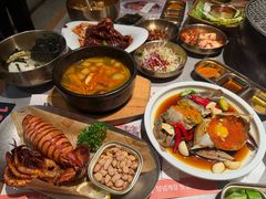 -草家酱蟹炭火烤肉店(珲春南路一店)