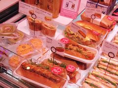 -巴黎贝甜(大宁国际商业广场店)