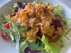 牛油果鲜虾菠萝沙拉-车谷小镇