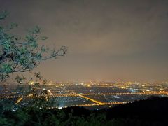 -鬼笑石后山停车场