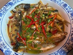 红烧小鱼-途中饭店(开化店)