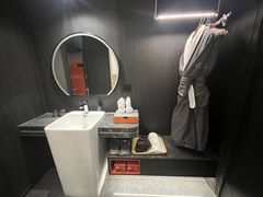 -朵兰达V酒店(成都春熙路太古里国金中心店)