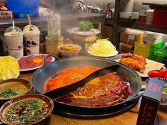 -萍姐火锅·公路夜市(武汉首店)