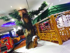 -反斗乐园π·电玩·高空拓展·蹦床(龙华天虹店)