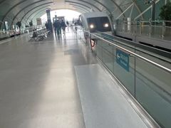 -龙阳路磁悬浮列车总站-停车场