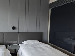 -上海虹桥西郊假日酒店