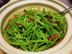 虾酱焗茼蒿梗-小天厨民间菜馆(深圳街店)