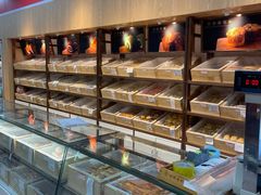 糕点专柜-百年义利(北兴路店)