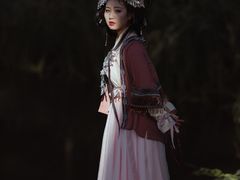 -翩若国风汉服体验馆