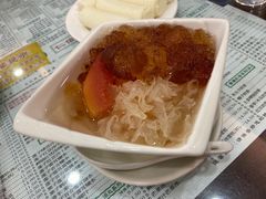 桃胶雪耳炖木瓜-仁信老铺(华盖路店)