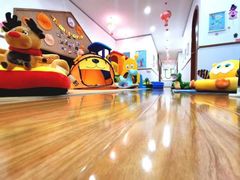 -抱抱熊托育中心(大悦城店)