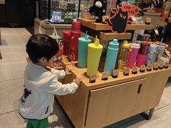 -星巴克臻选(上海中环广场2F店)