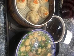 蟹黄汤包-冯鑫记南京鸭血粉丝汤(来燕路店)