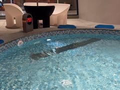 -涨巢·潮玩水疗局