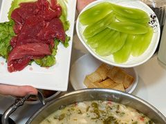 -德林酸菜鱼火锅(南丹店)