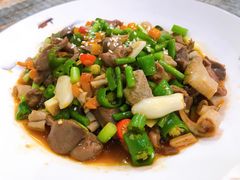 鸡杂-八张桌子(老店)