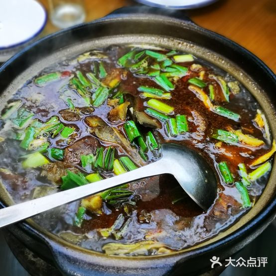 庐小四地摊牛排牛杂锅(元一名城店)