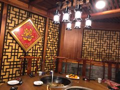 包厢-万里闯关东铁锅炖菜馆(高新旗舰店)
