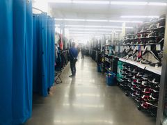 -迪卡侬(西三旗店)