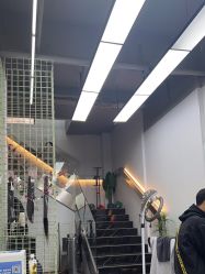 -茶发Salon·烫发染发理发