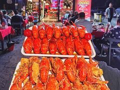 -龙巢盱眙龙虾·牛蛙·烧烤宵夜(八卦岭店)