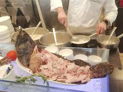 -圣丰索菲特·2 On 988 Café 自助餐厅