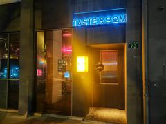 -TASTE ROOM Bar