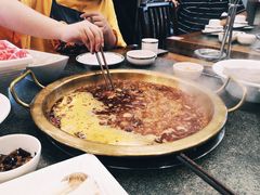 红汤锅-小天鹅火锅·一线江景洪鼎旗舰店(洪崖洞店)