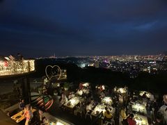 -草山夜未眠景观餐厅