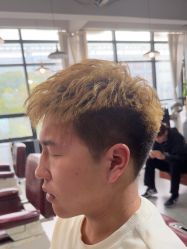 -摩力美发·烫·染·设计专业店