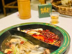 菌汤鸳鸯锅-有拈头成都市井火锅(南山总店)