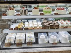 面包甜点陈列柜-面包新语(上地华联店)