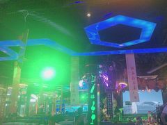 -路边边.炒菜烧烤.音乐餐厅(良乡长虹店)