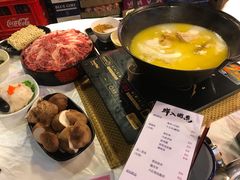-鲜入围煮花胶鸡海鲜火锅