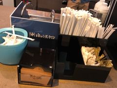 -文汇新民联合报业集团(上海报业大厦店)