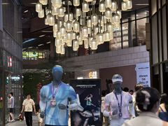 -瑞虹新天地月亮湾
