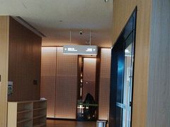 -涨巢·潮玩水疗局